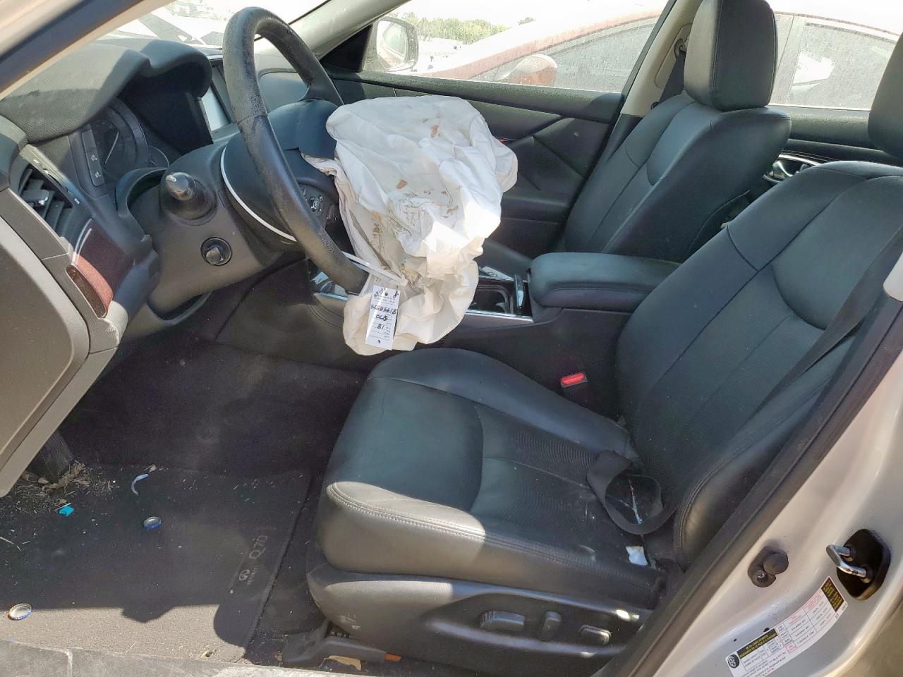 INFINITI Q70 3.7 LUXE