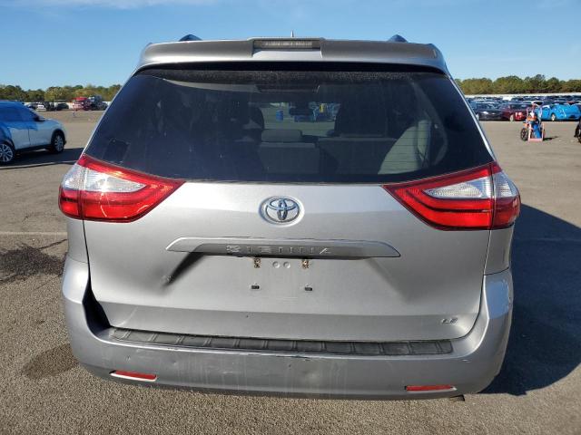 2018 TOYOTA SIENNA LE #3302948620
