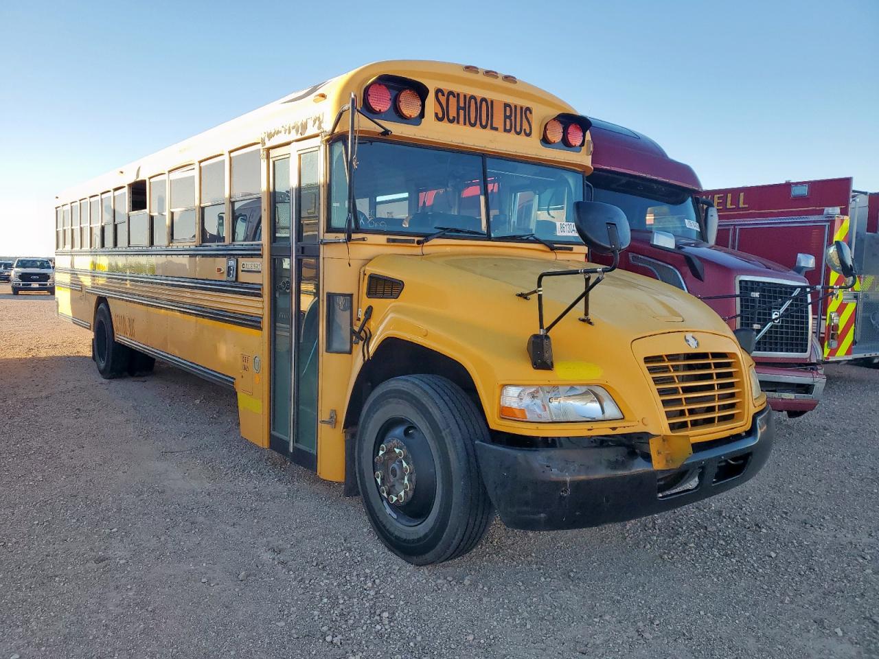 Lot #3305403310 2012 BLUE BIRD BB CONVENTIONAL