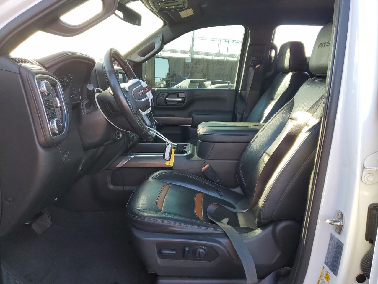 GMC SIERRA K2500 AT4