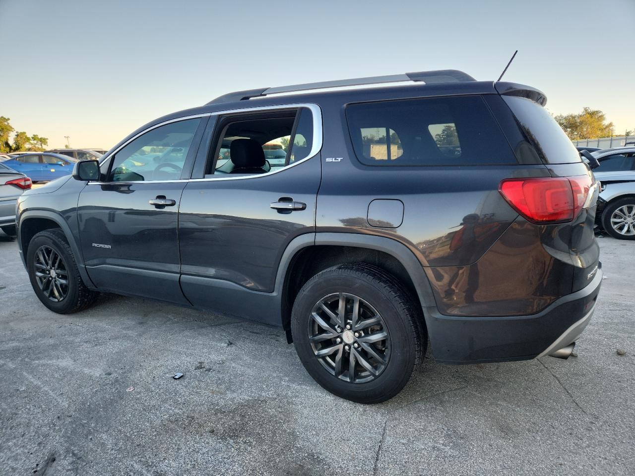 GMC ACADIA SLT-1
