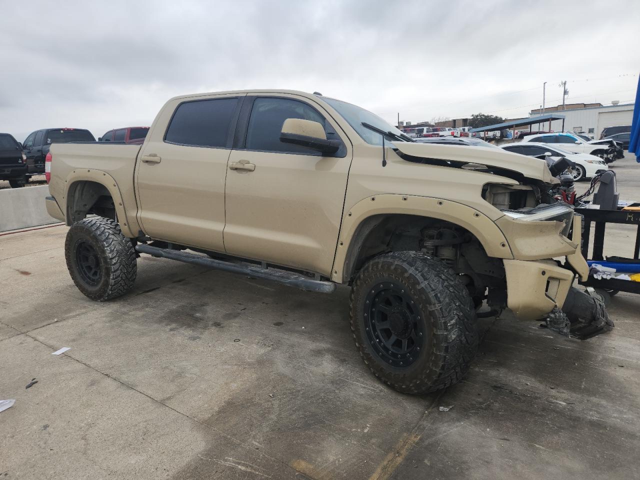 TOYOTA TUNDRA CREWMAX LIMITED
