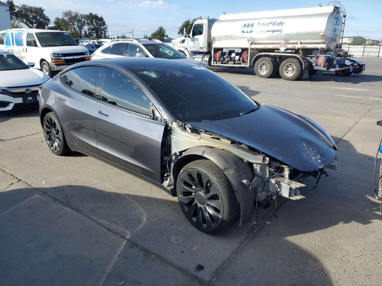 TESLA MODEL 3