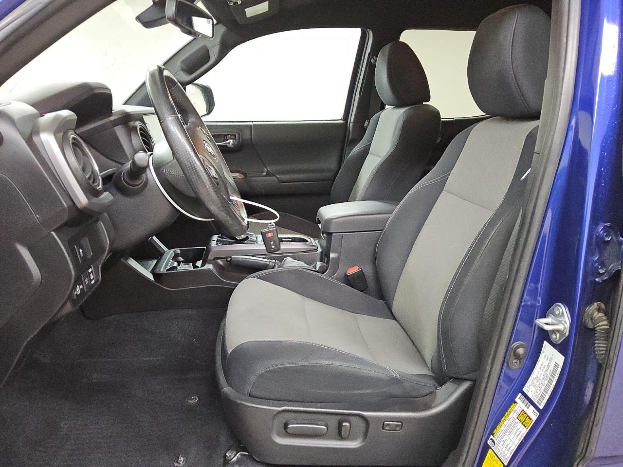 Lot #3318910924 2022 TOYOTA TACOMA DOU