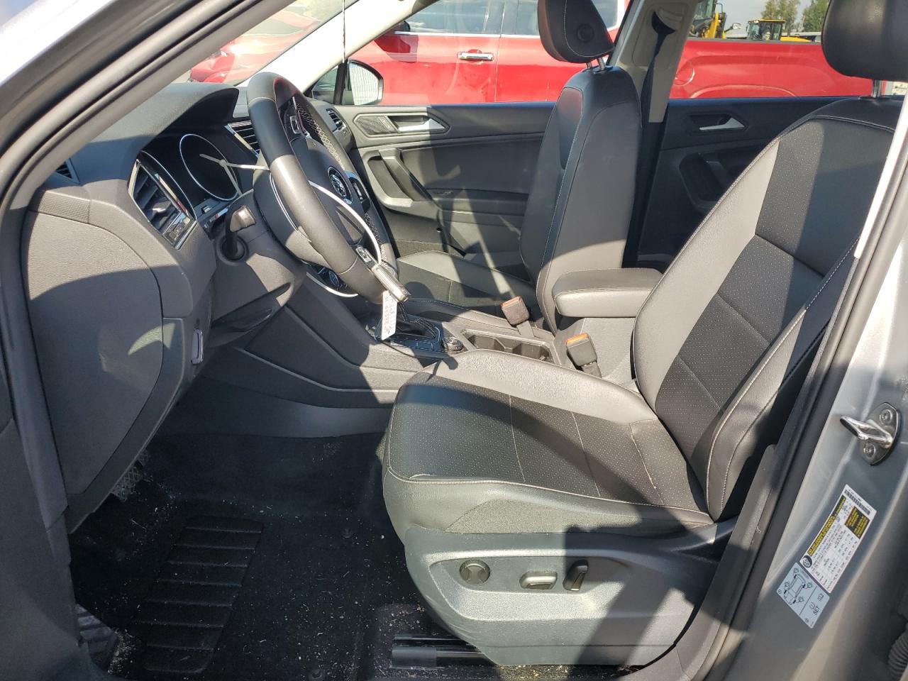 VOLKSWAGEN TIGUAN SE