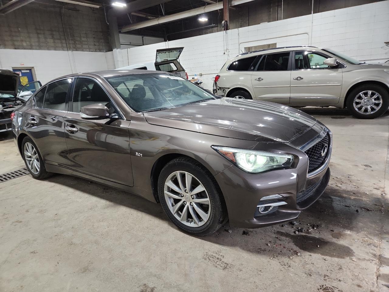 INFINITI Q50 PREMIUM