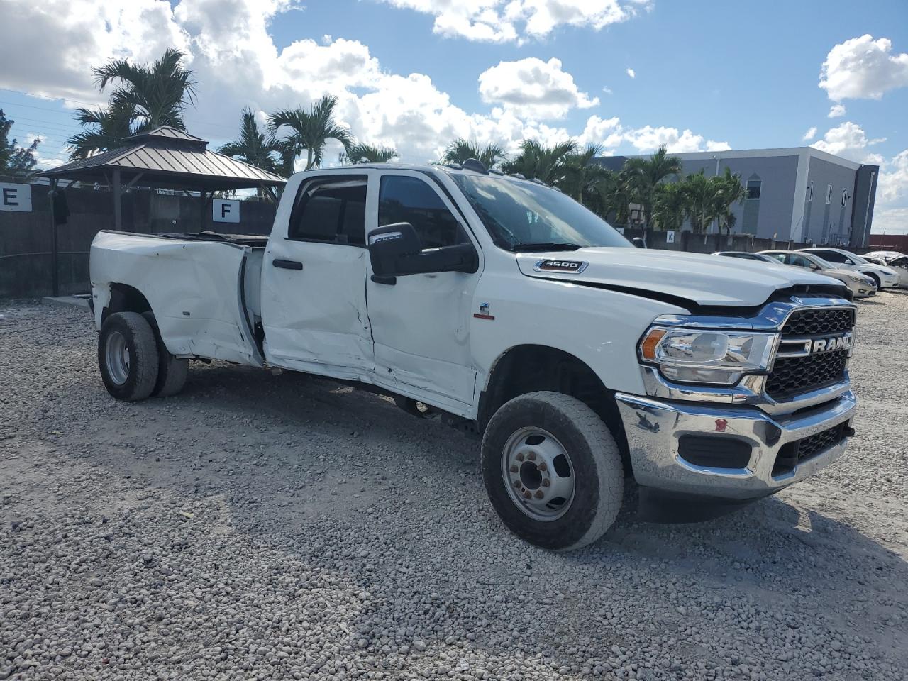 RAM 3500 TRADESMAN