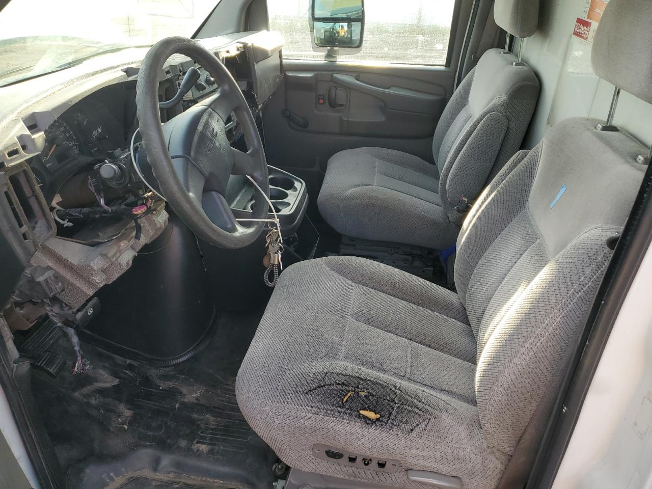 Lot #3256677424 2006 GMC SAVANA CUTAWAY G3500