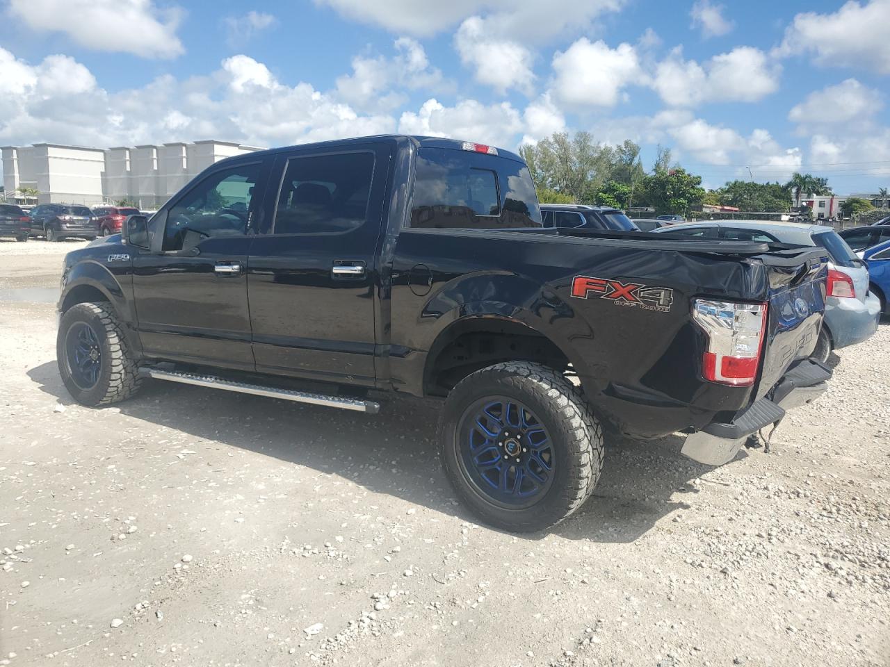 FORD F-150 SUPERCREW