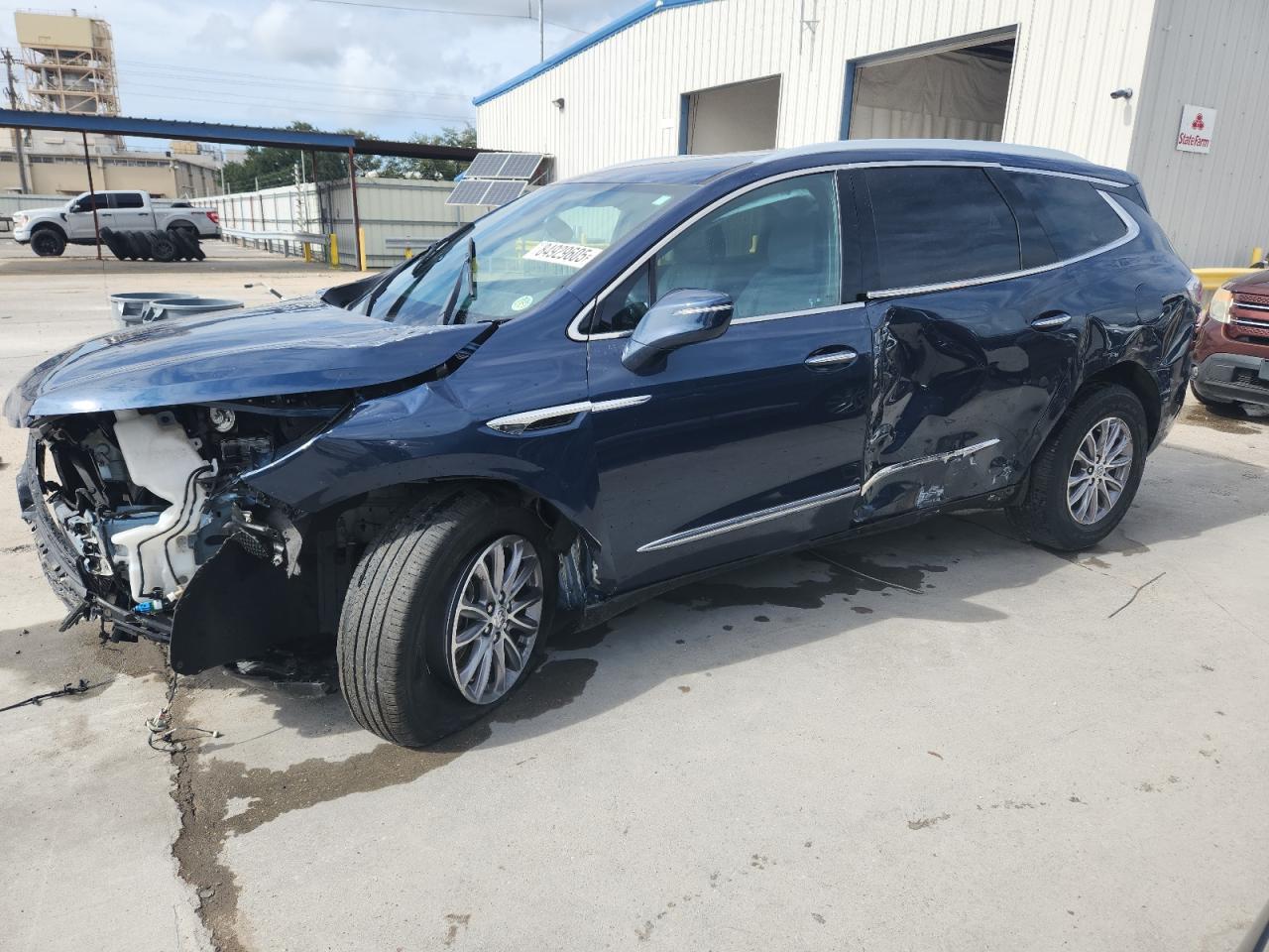 BUICK ENCLAVE ESSENCE