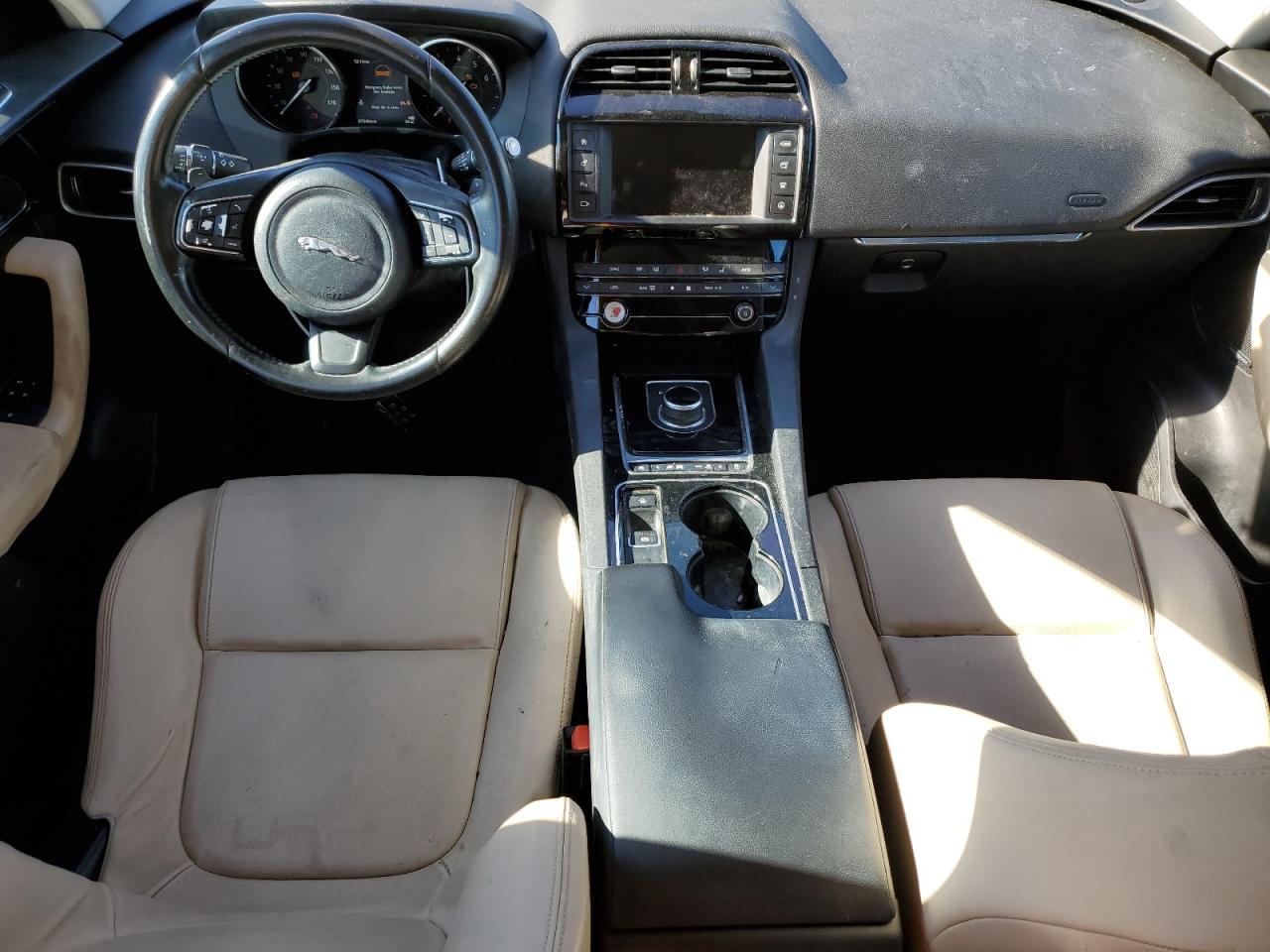 JAGUAR F-PACE PREMIUM