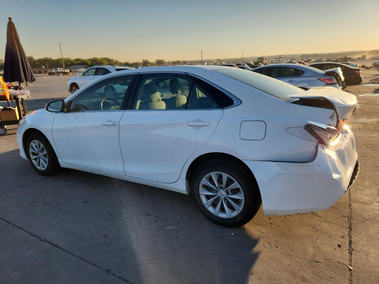 TOYOTA CAMRY LE