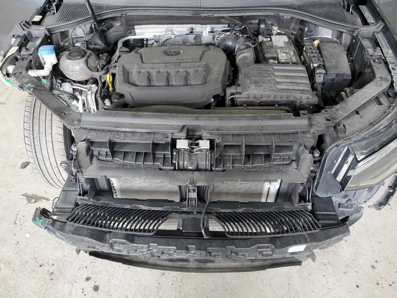 VOLKSWAGEN TIGUAN SE