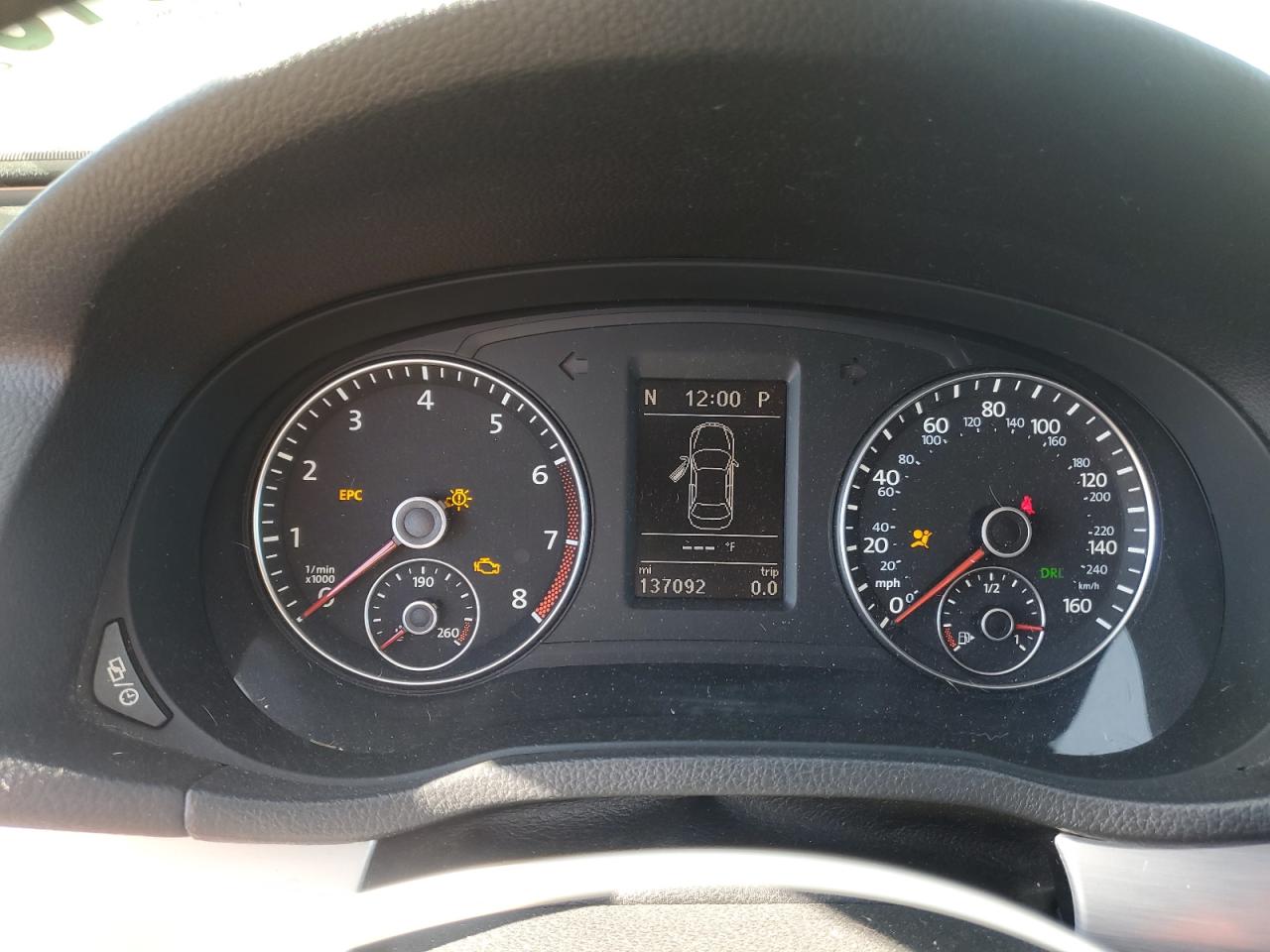 VOLKSWAGEN PASSAT SE