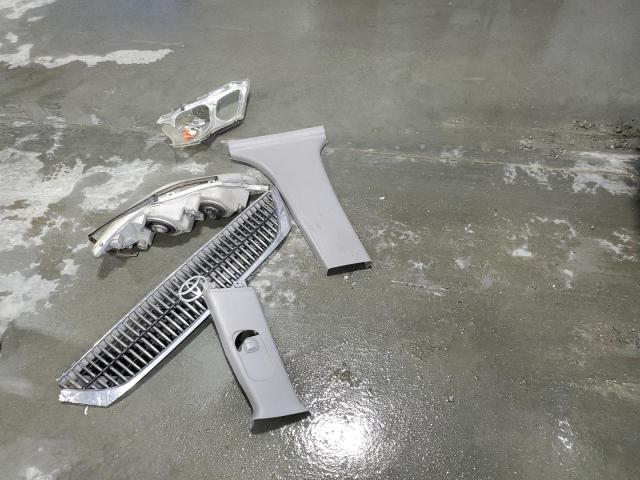 2004 TOYOTA AVALON XL #3278793646