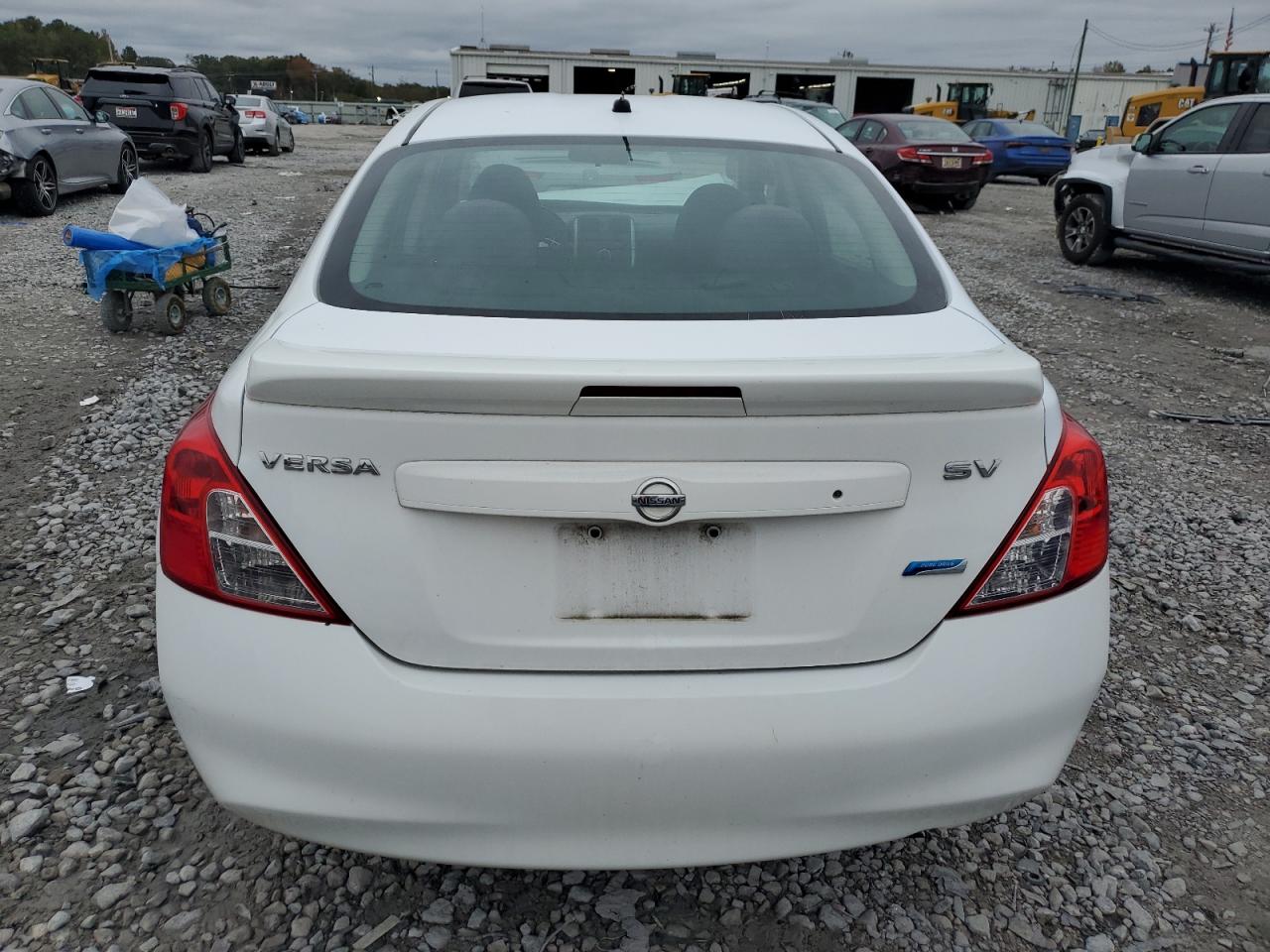NISSAN VERSA S