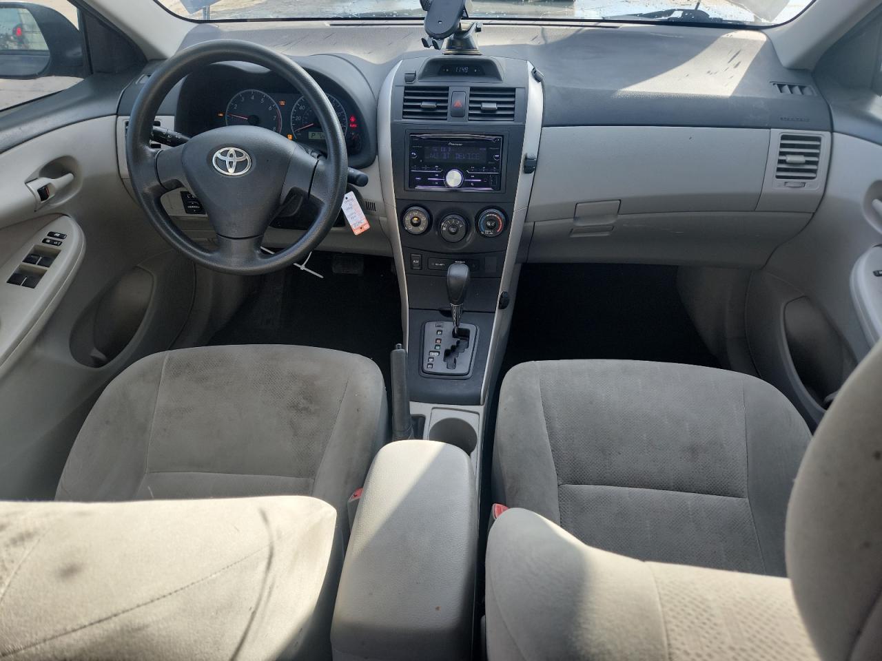 TOYOTA COROLLA BASE