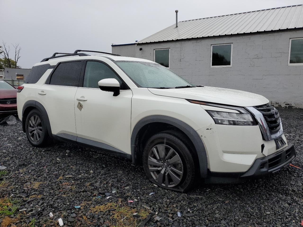 NISSAN PATHFINDER SV