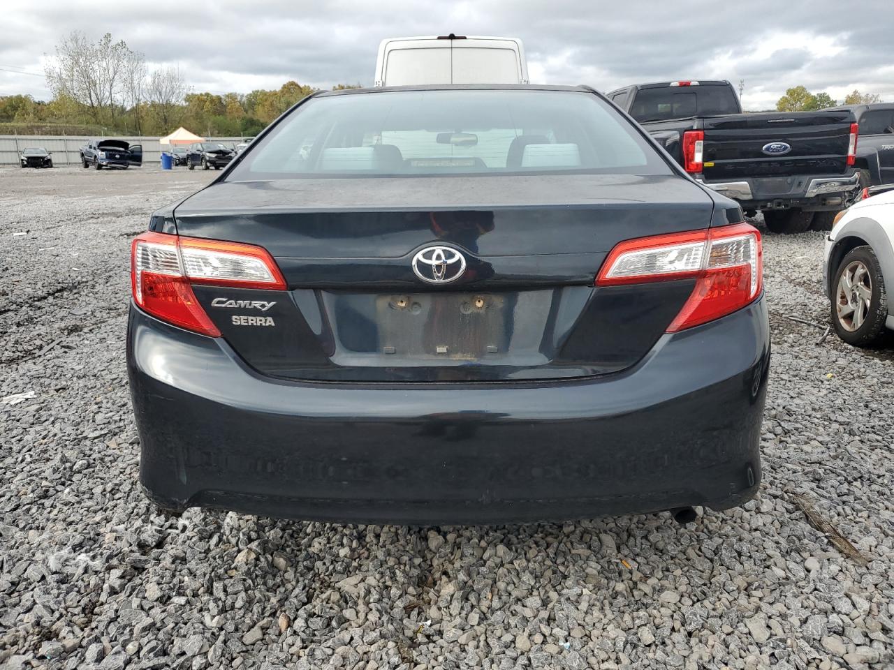 TOYOTA CAMRY BASE