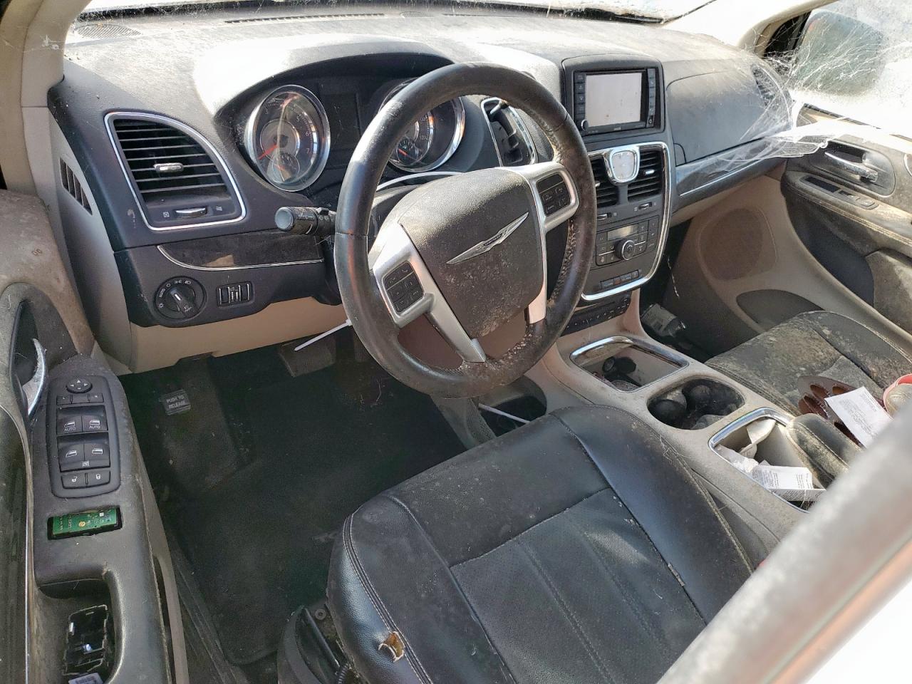 CHRYSLER TOWN & COUNTRY TOURING L