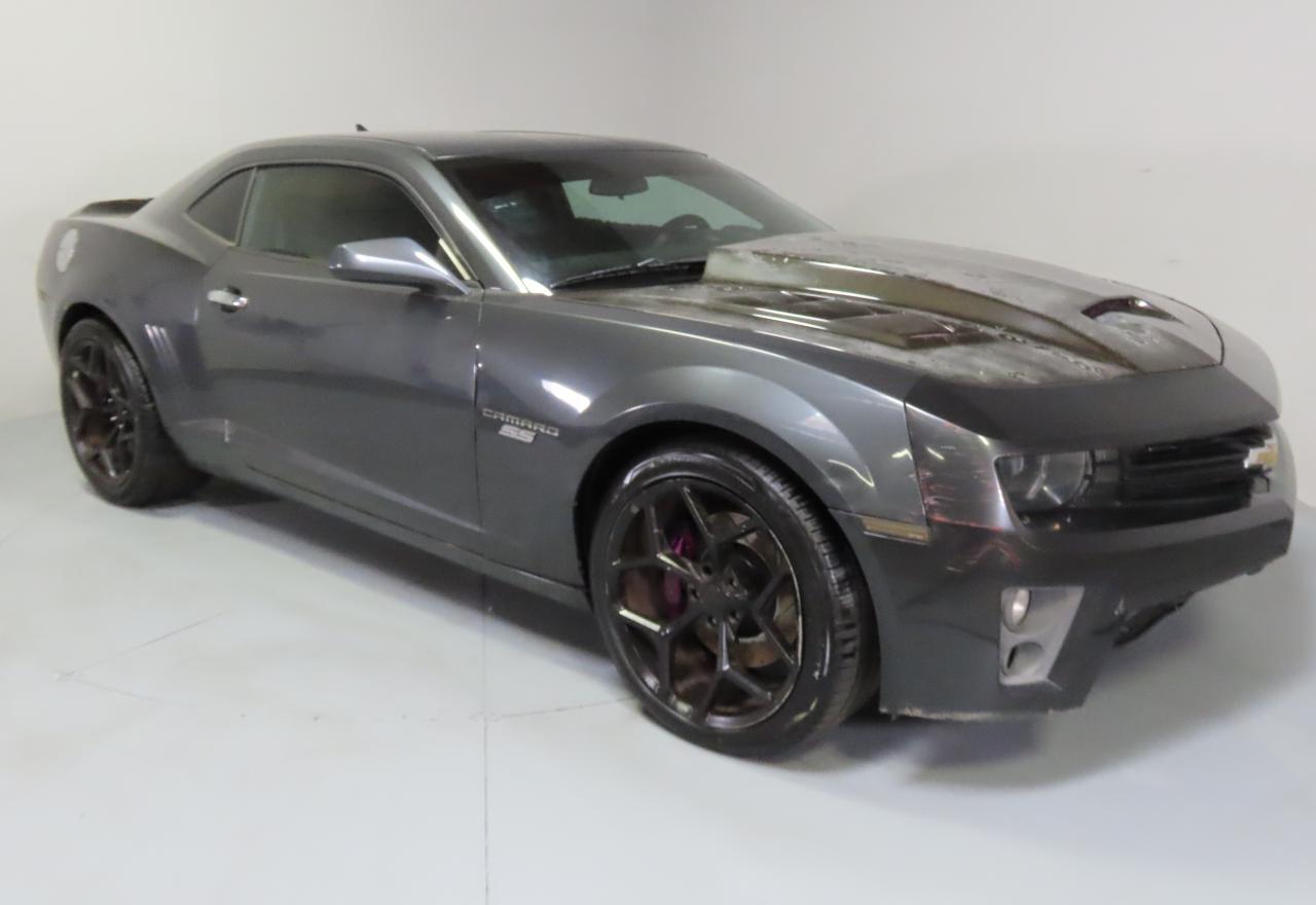 CHEVROLET CAMARO 2SS