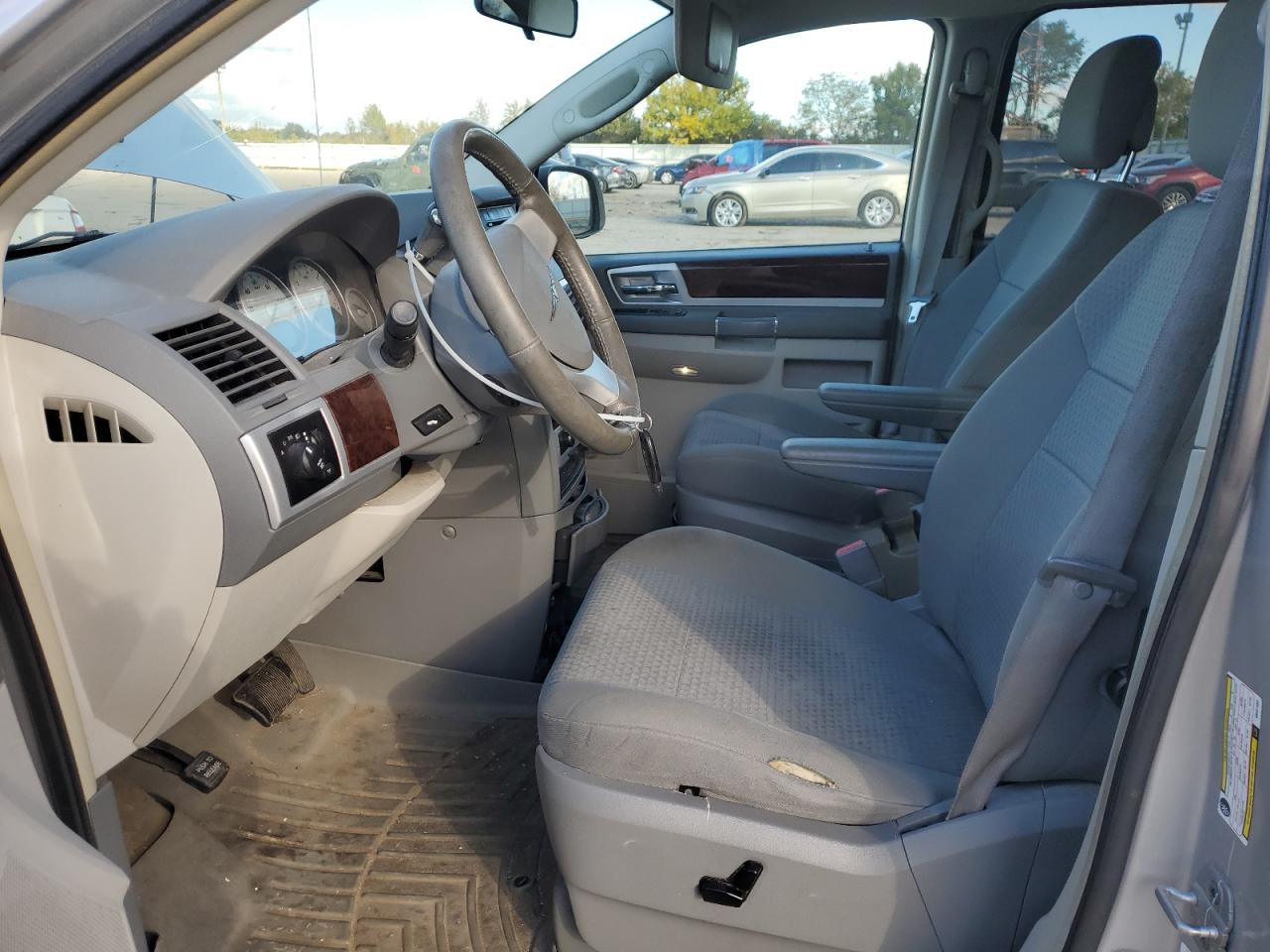 CHRYSLER TOWN & COUNTRY TOURING