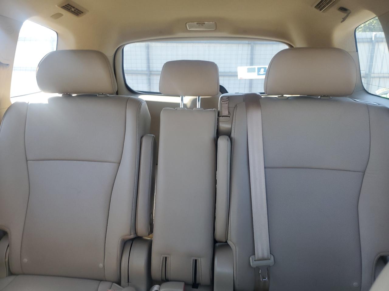 TOYOTA HIGHLANDER LIMITED