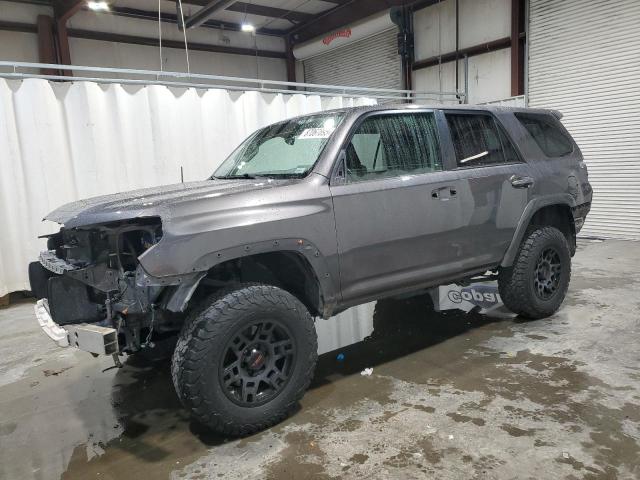 TOYOTA 4RUNNER SR