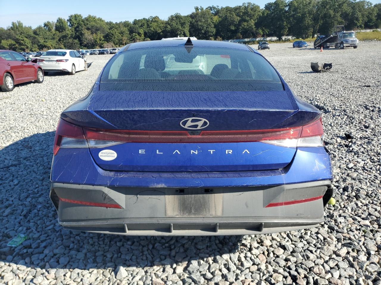 HYUNDAI ELANTRA SE