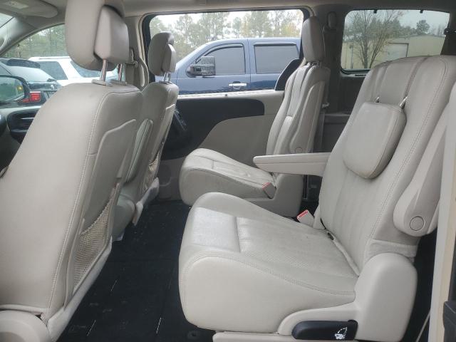 2016 CHRYSLER TOWN & COU - 2C4RC1CG9GR304442