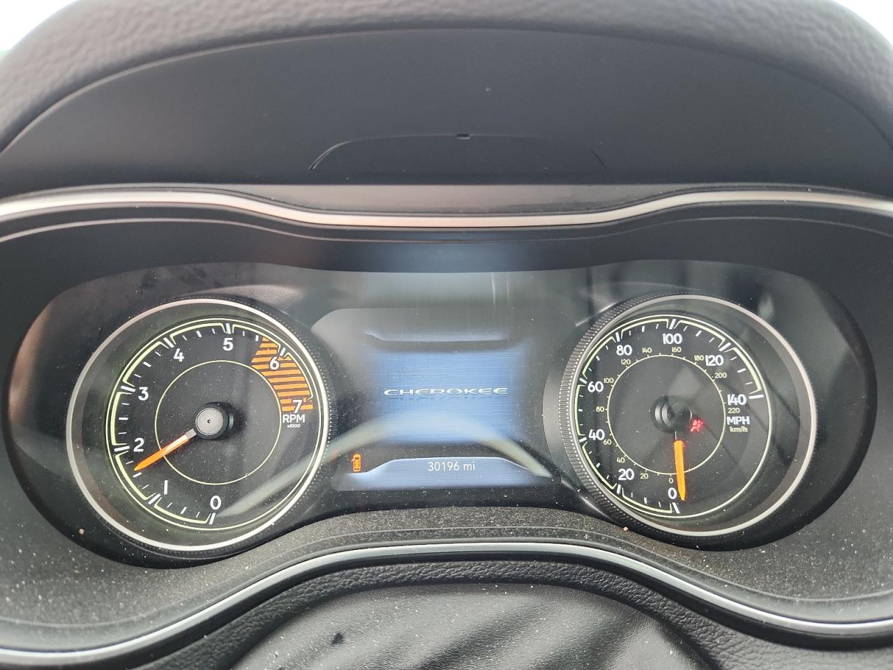 JEEP GRAND CHEROKEE LATITUDE LUX