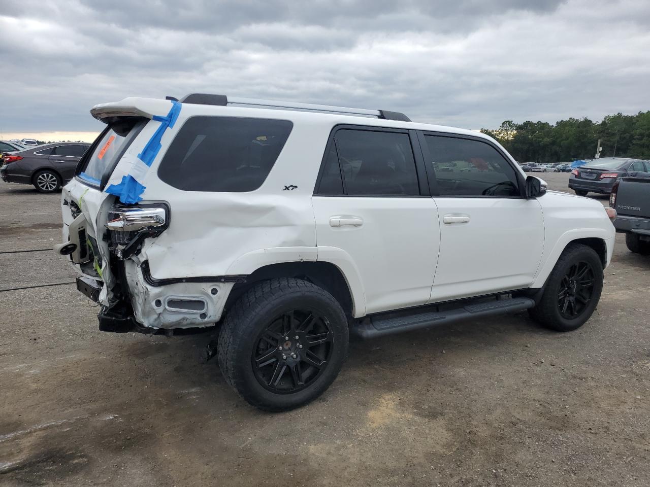 TOYOTA 4RUNNER SR5