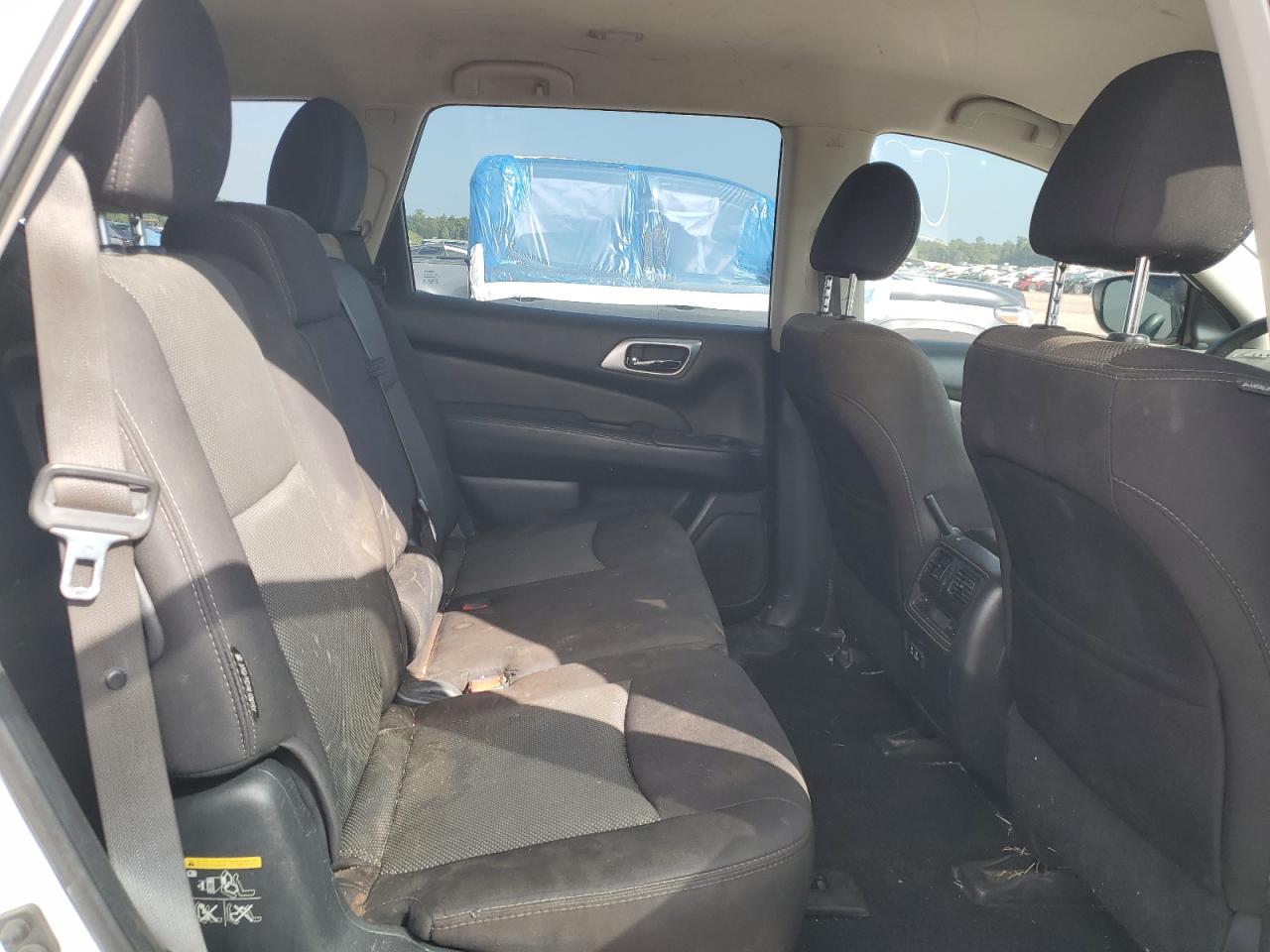 NISSAN PATHFINDER SV