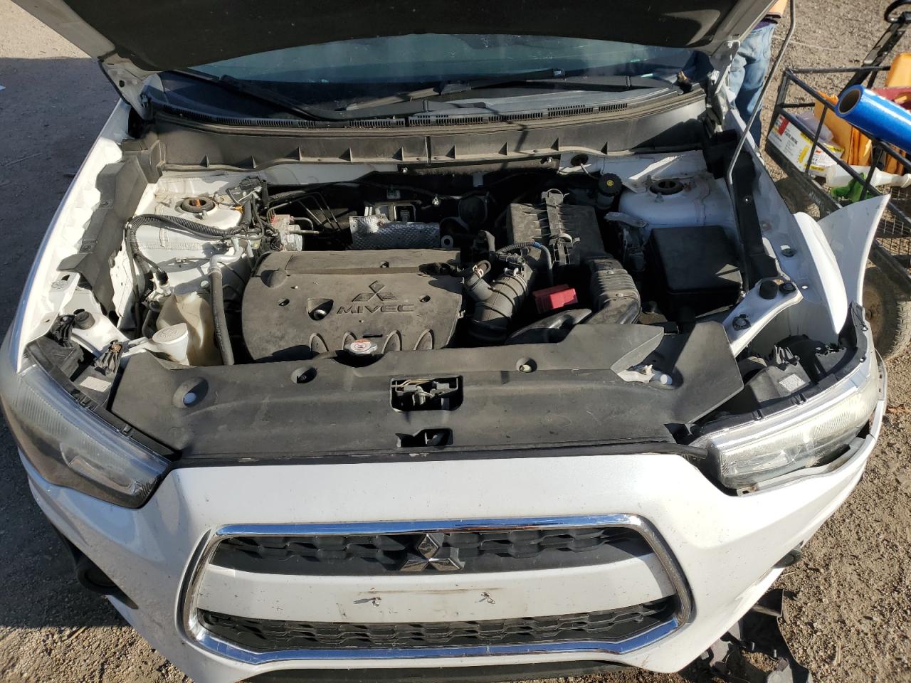 MITSUBISHI OUTLANDER ES