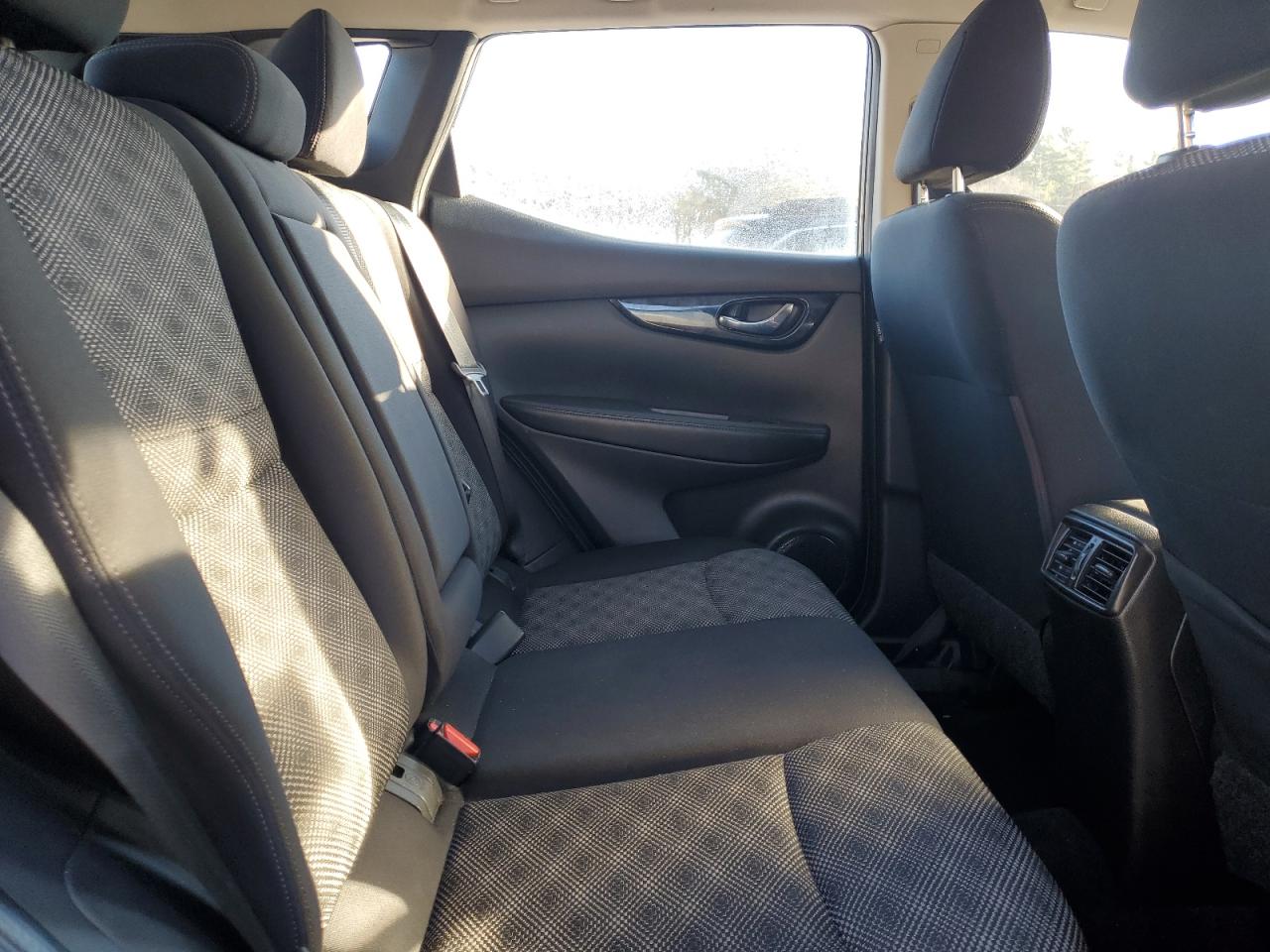 NISSAN ROGUE SPORT S