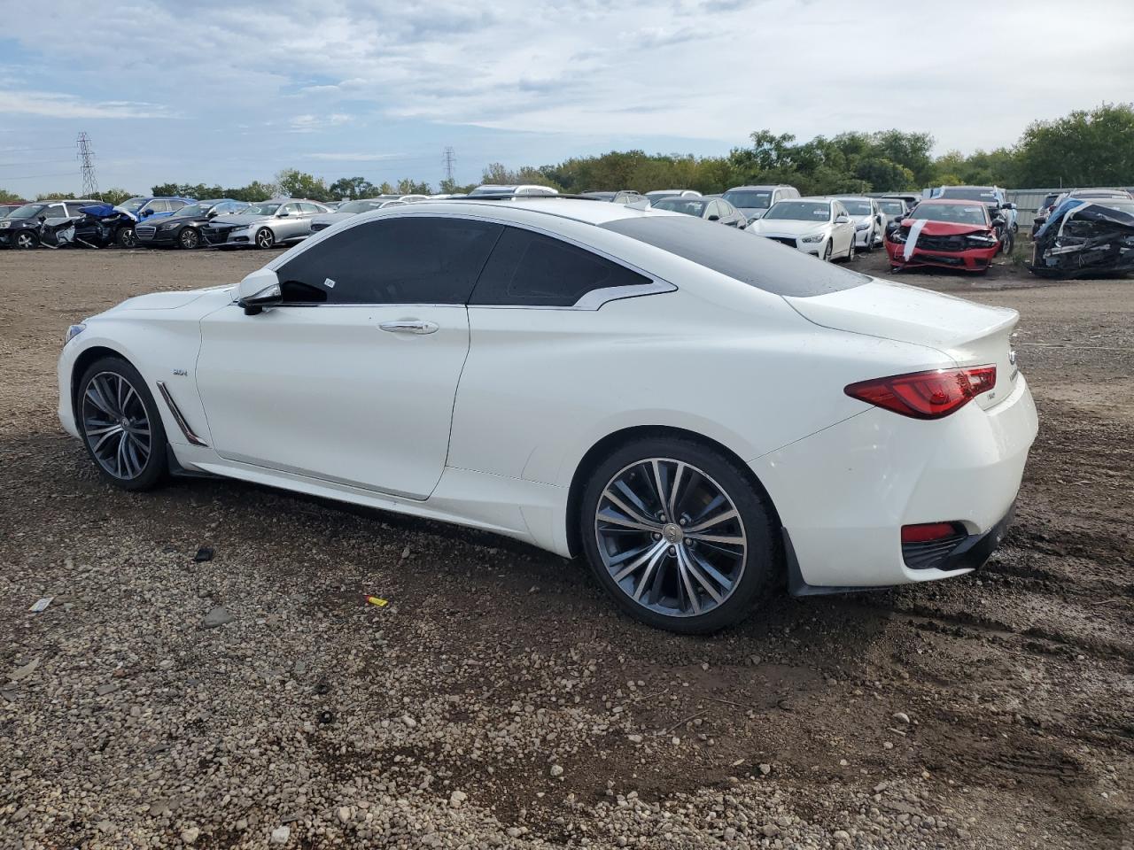 INFINITI Q60 LUXE 300