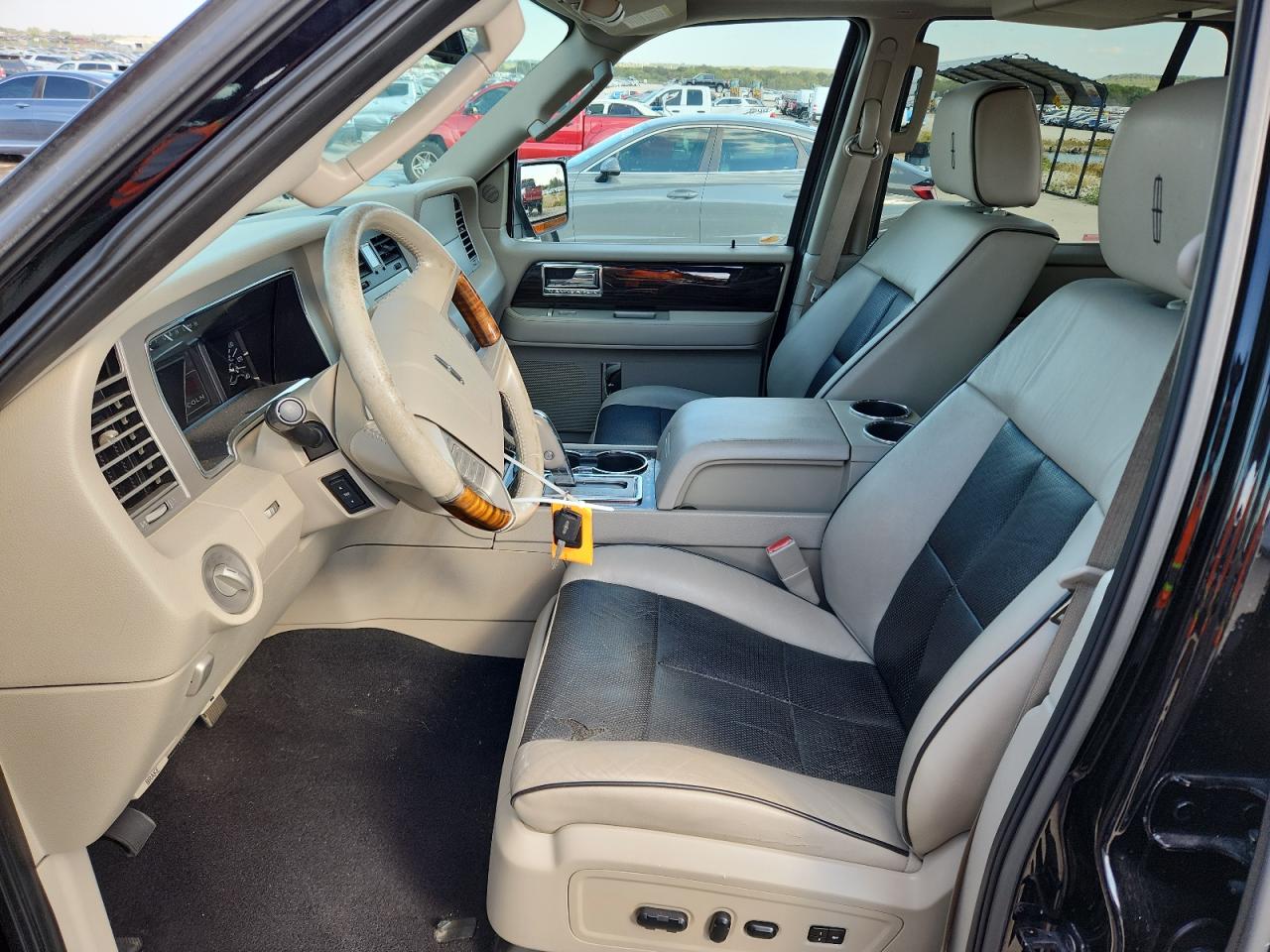 Lot #3276353705 2008 LINCOLN NAVIGATOR