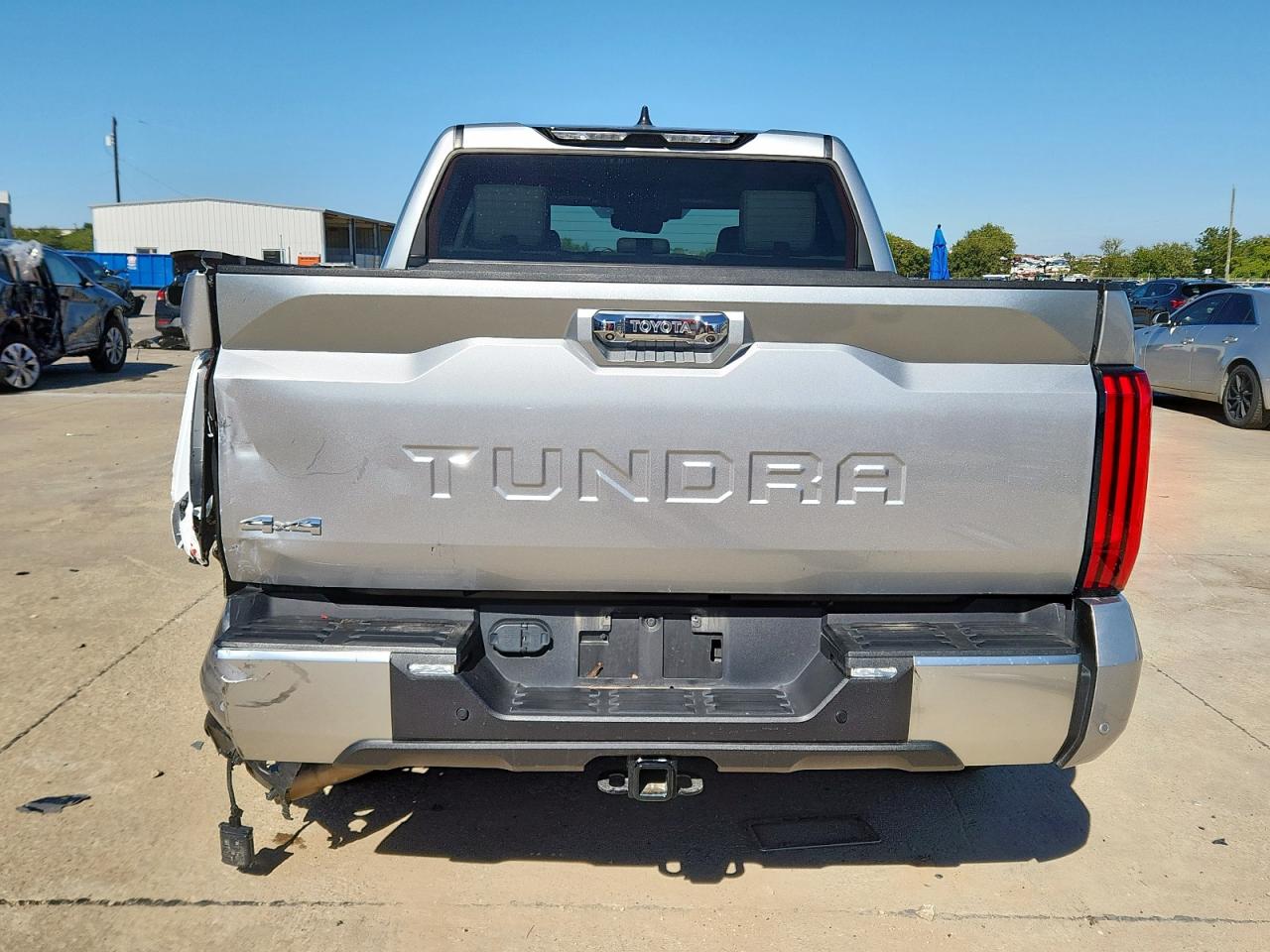 TOYOTA TUNDRA CREWMAX LIMITED