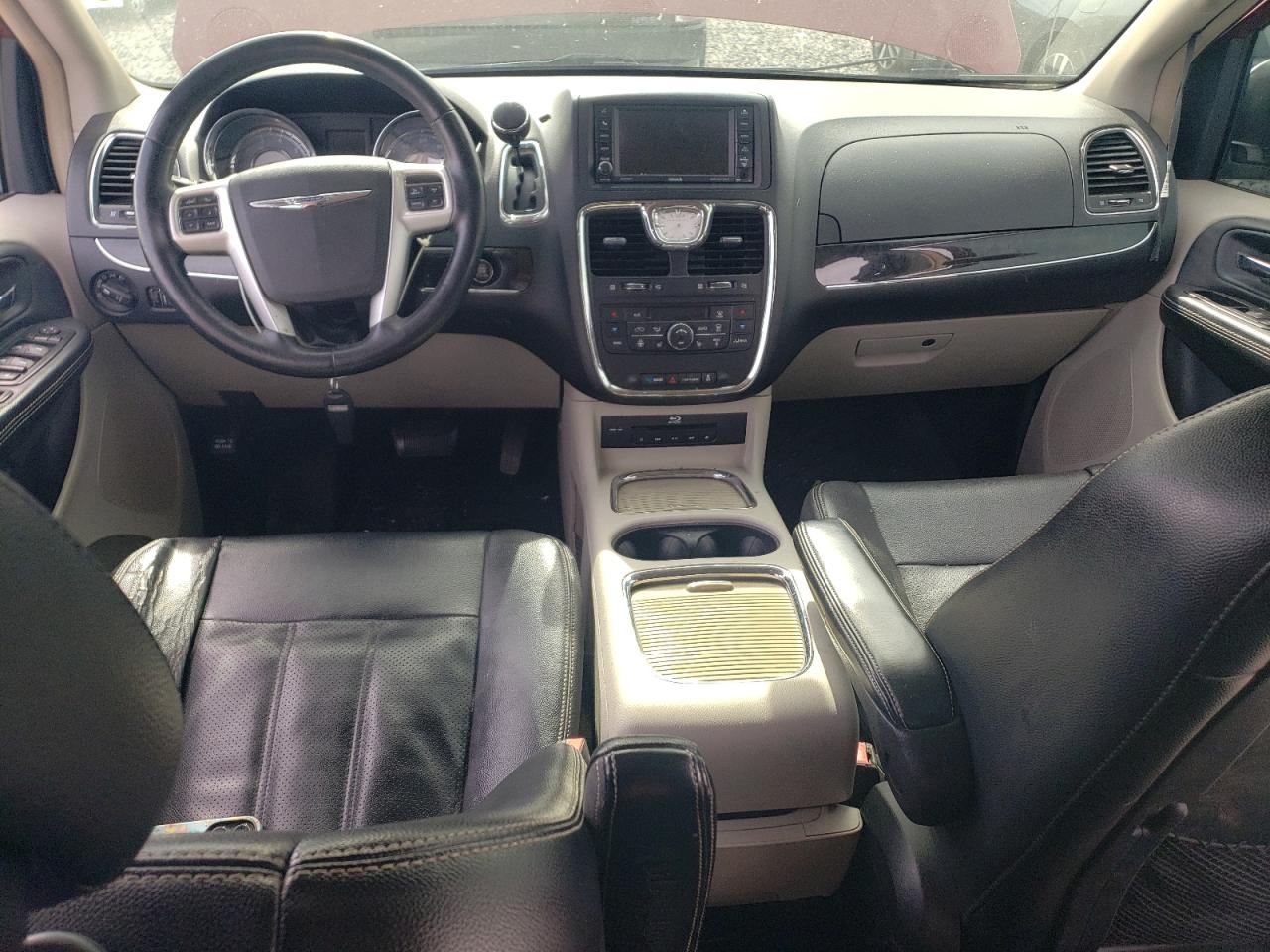 CHRYSLER TOWN & COUNTRY TOURING L