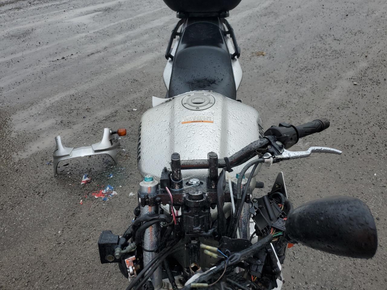 Lot #3277172019 2002 YAMAHA FZS10