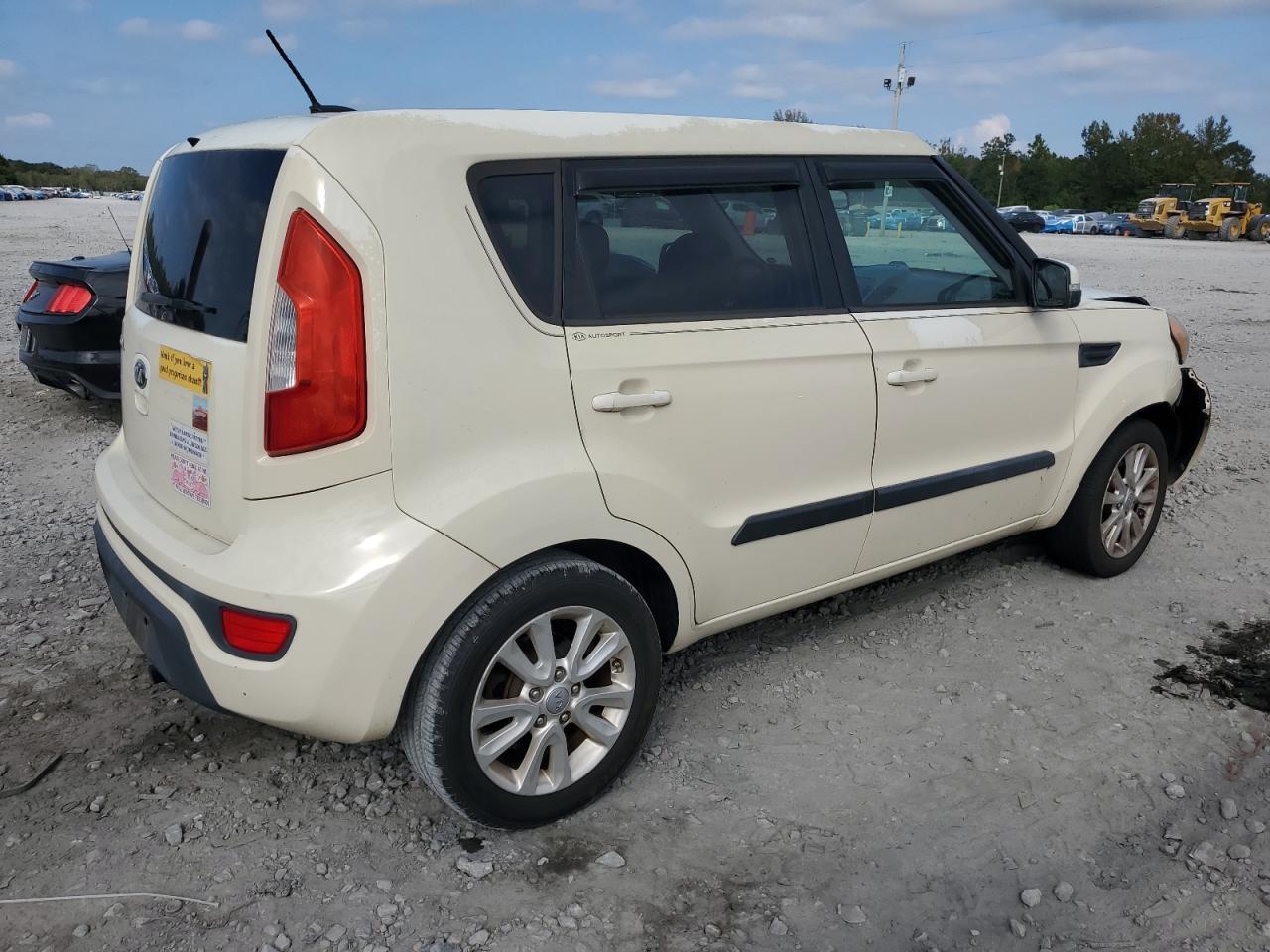 KIA SOUL +