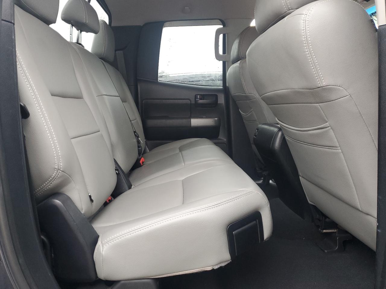 TOYOTA TUNDRA DOUBLE CAB SR5