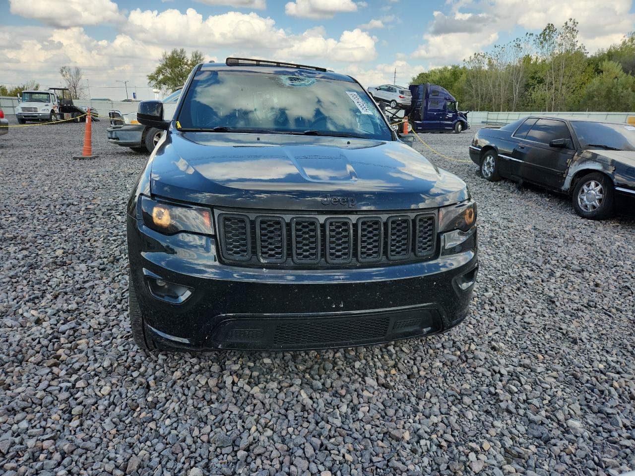 JEEP GRAND CHEROKEE LAREDO