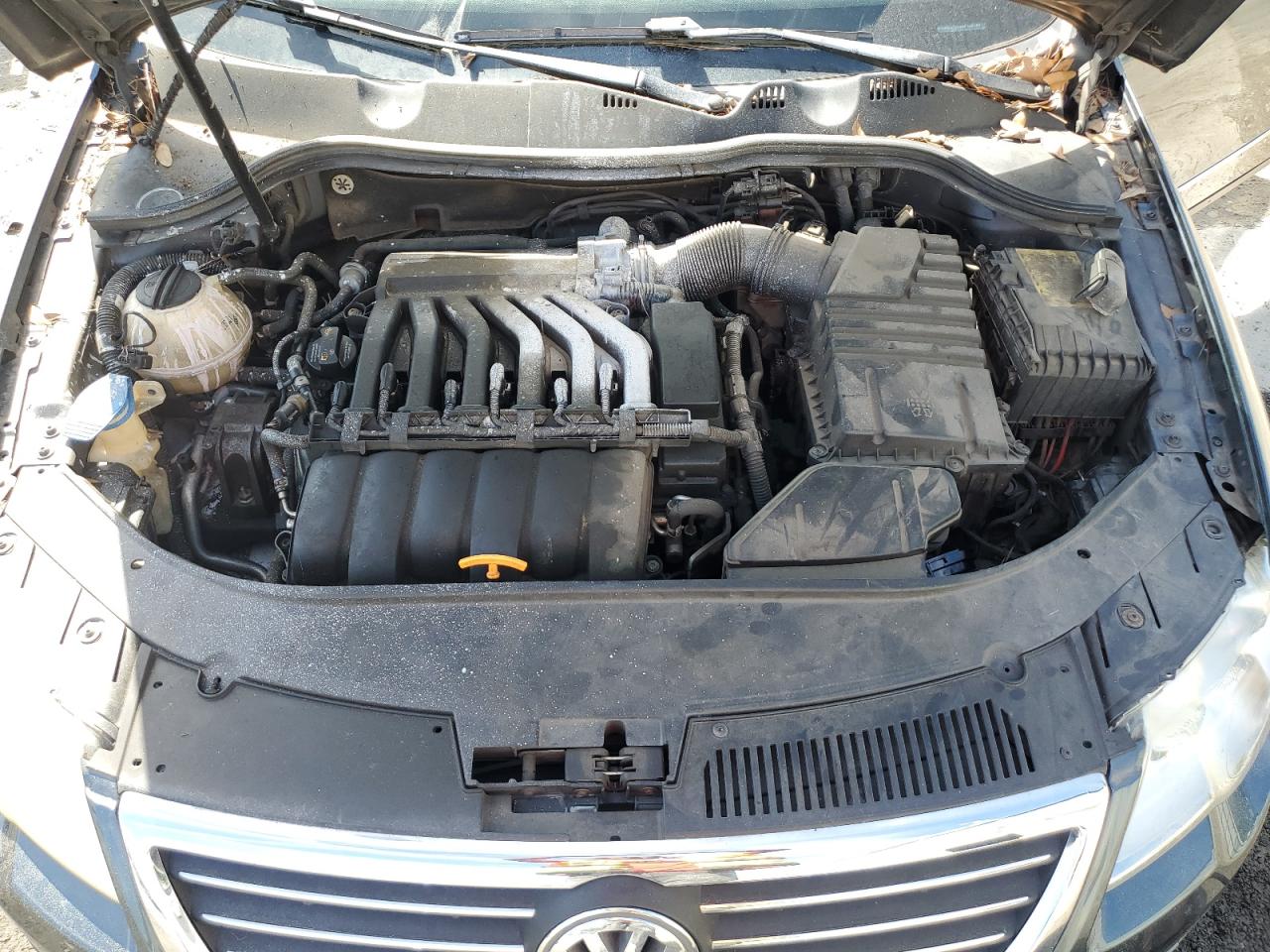 Lot #3260442578 2008 VOLKSWAGEN PASSAT VR6