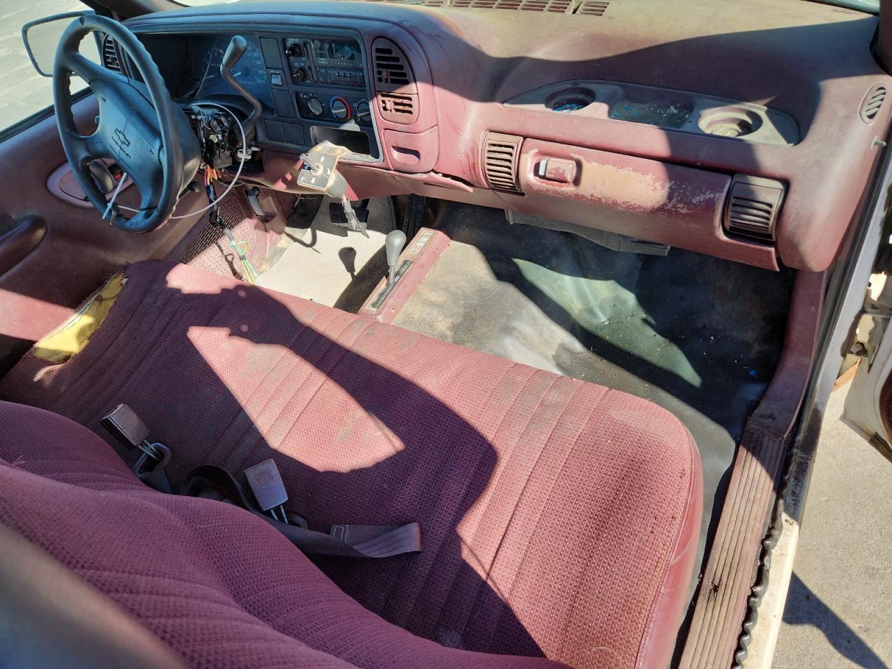 Lot #3302747003 1995 CHEVROLET GMT-400 K1