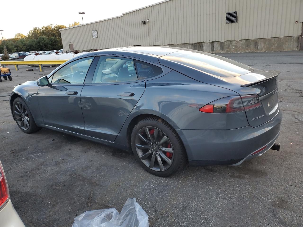 TESLA MODEL S