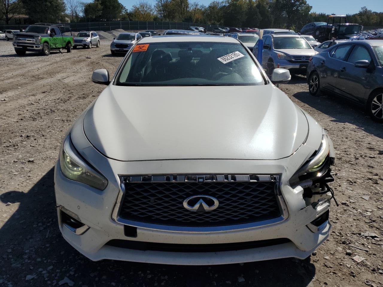 INFINITI Q50 LUXE
