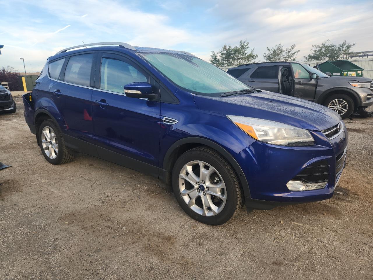 FORD ESCAPE TITANIUM