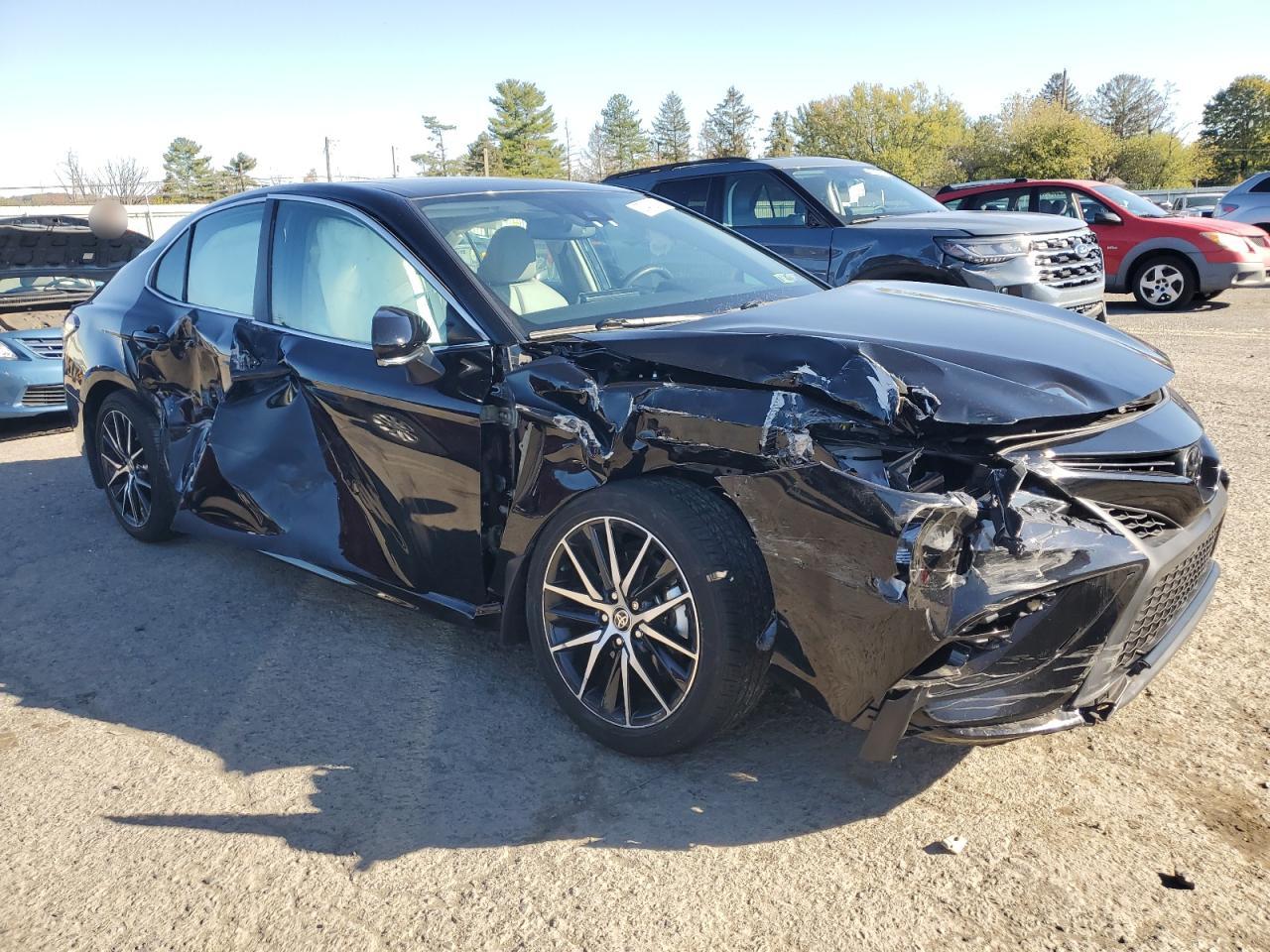 TOYOTA CAMRY SE NIGHT SHADE