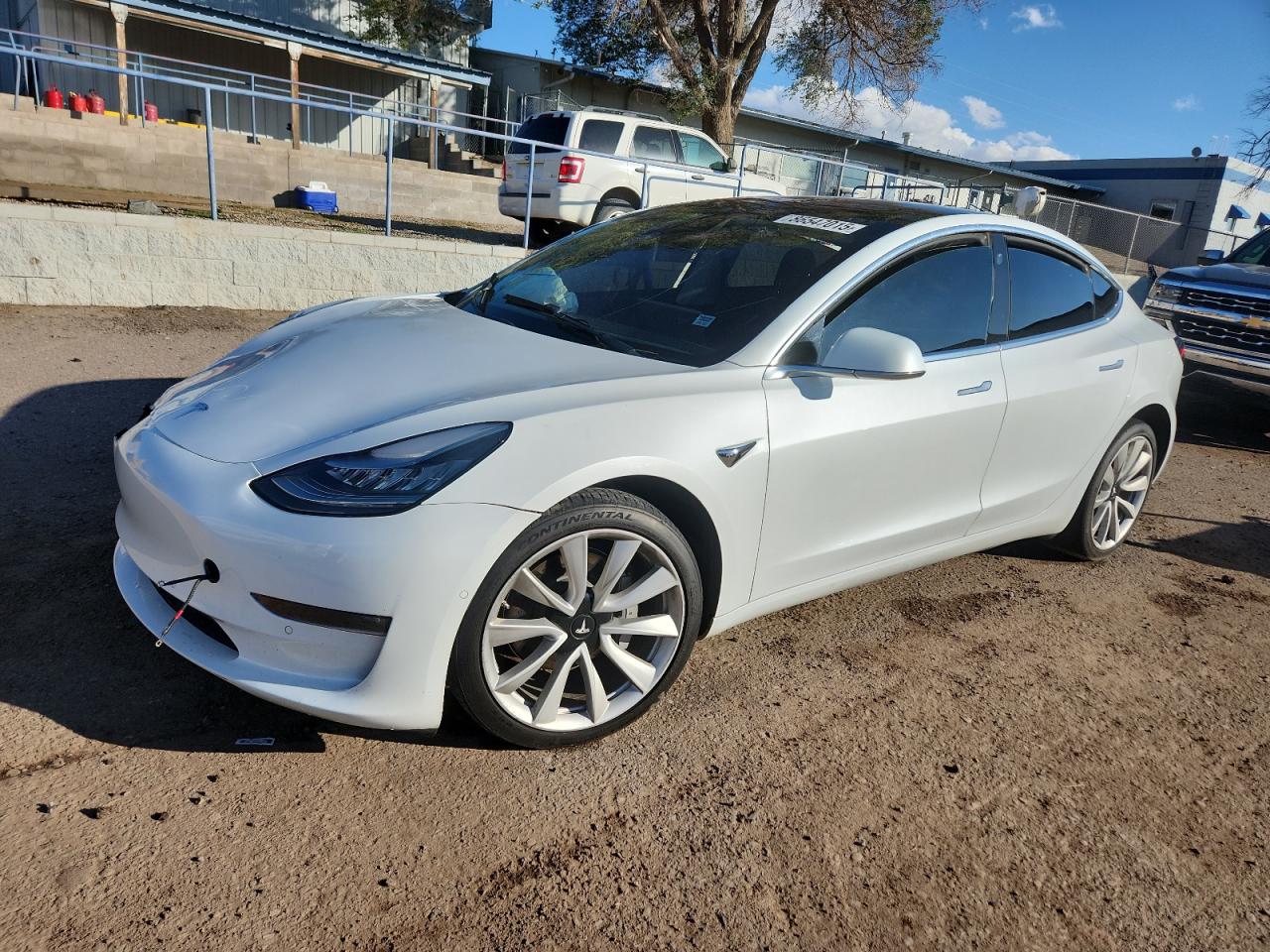 TESLA MODEL 3